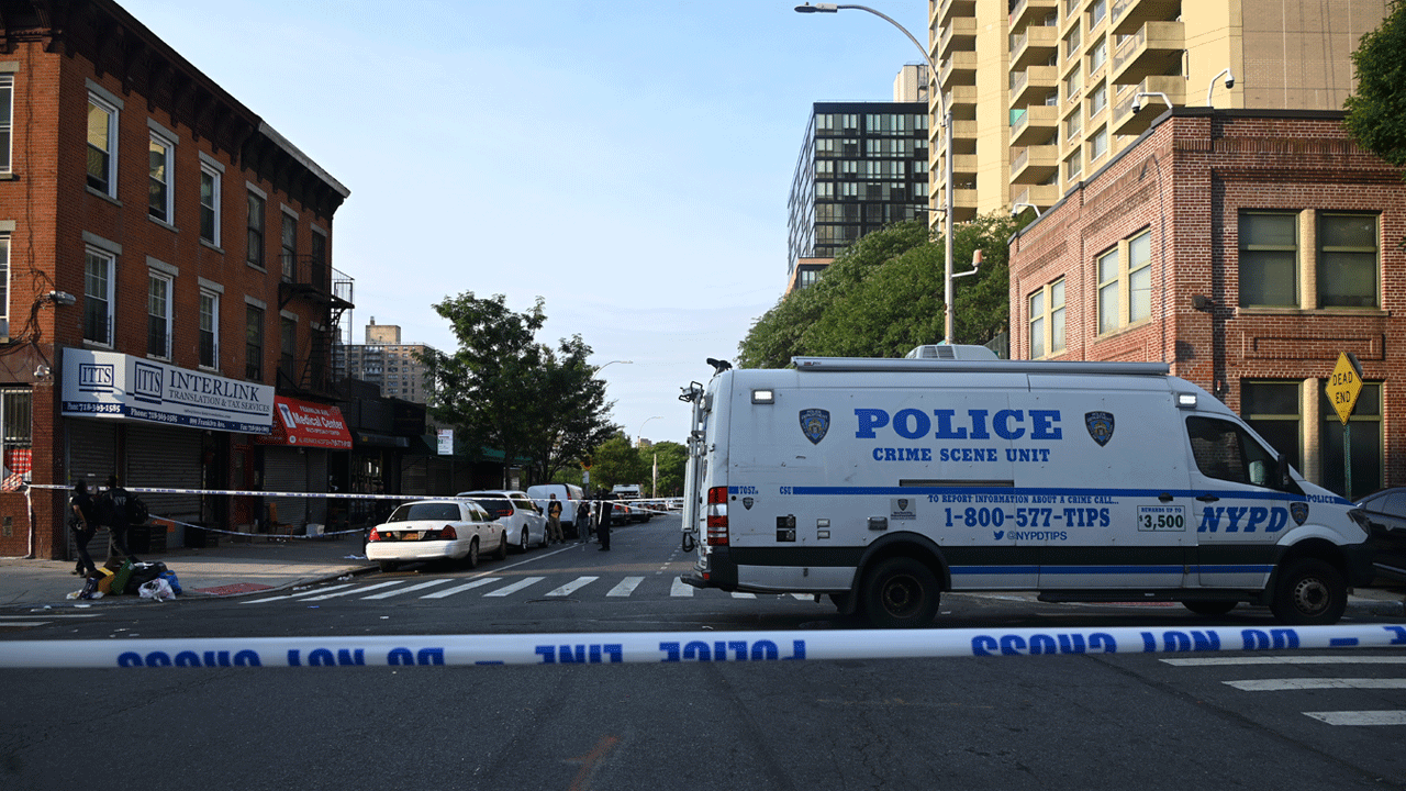 Restoranı taradılar: 3 kişi öldü, 8 kişi yaralandı!