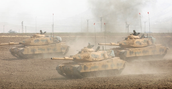 Reuters dünyaya duyurdu! Türk tankları...