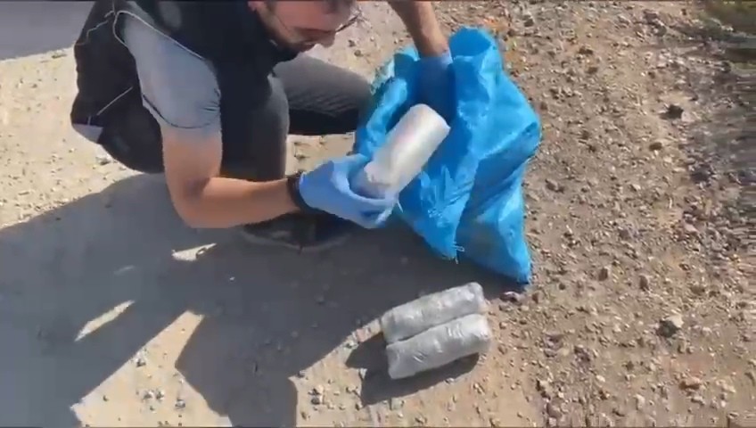 Reyhanlı’da motosiklet çuvalından uyuşturucu çıktı! 2 kişi tutuklandı