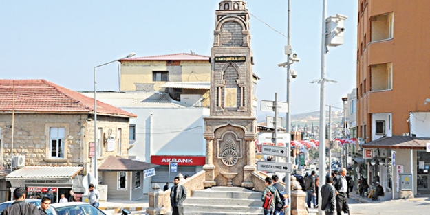 Reyhanlı’da hayatını kaybedenlerin isimleri, “11 Mayıs Şehitleri Anıtı”nda yaşatılacak