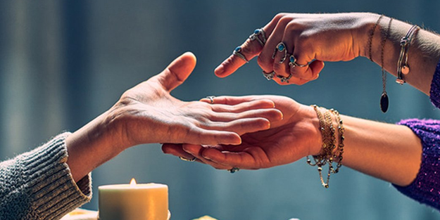 Rezil oldular: Rus şirketlerin işi falcılara kaldı!