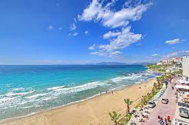 Rezilliğin daniskası! Dünyaca ünlü plajda ’çıplak turist’ vakası