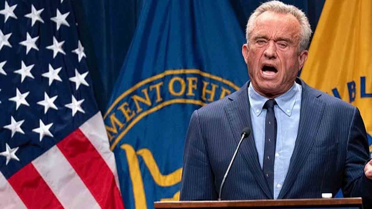 RFK Jr. dijital kölelik planını ifşa etti! “Paranızı donduracaklar, çocuklarınızı aç bırakacaklar!”