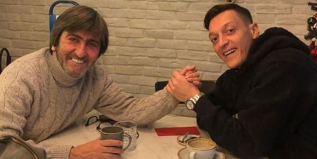 Rıdvan Dilmen canlı yayında Mesut Özil'i kimin istediğini açıkladı