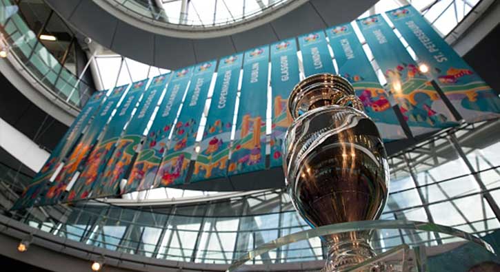 Rıdvan Dilmen Türkiye'nin, UEFA 2024 ev sahipliği için aday olduğunu açıkladı