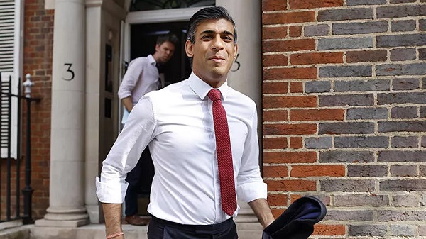 Rishi Sunak nereli? Rishi Sunak ailesi nereden göç etti? Rishi Sunak kökeni ailesi nereli?