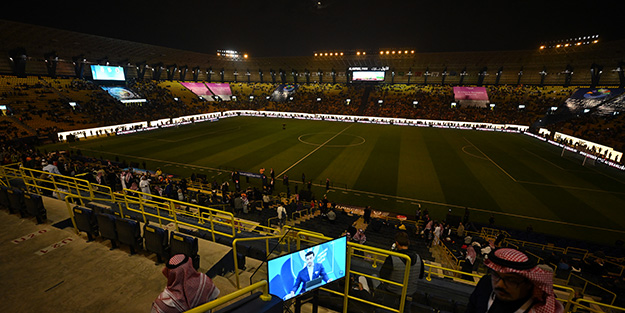 Riyad'da son durum! Süper Kupa maçının hakemleri otele geri döndü