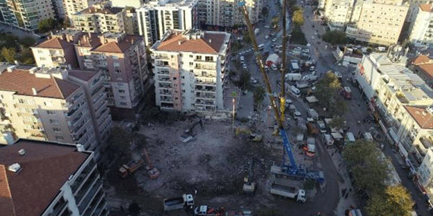 Rıza Bey Apartmanı davasında sanık! Binayı delik deşik etmişler