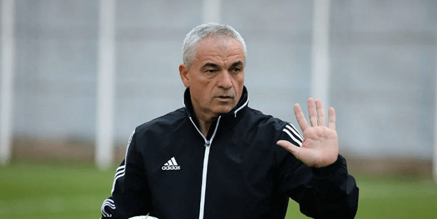 Rıza Çalımbay, Burak Yılmaz'ı topa tuttu! Taraftar ne düşünüyor?