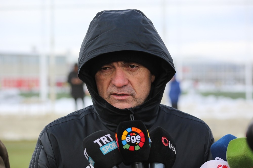 Rıza Çalımbay: “Maçlarımızın hepsi bizim için final” 