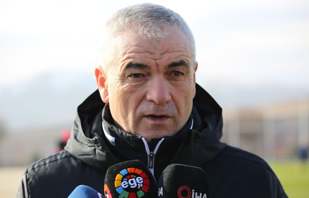 Rıza Çalımbay: “Takımı güçlendirmeliyiz” 