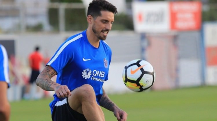 Rıza Çalımbay’dan Sosa’ya özel görev