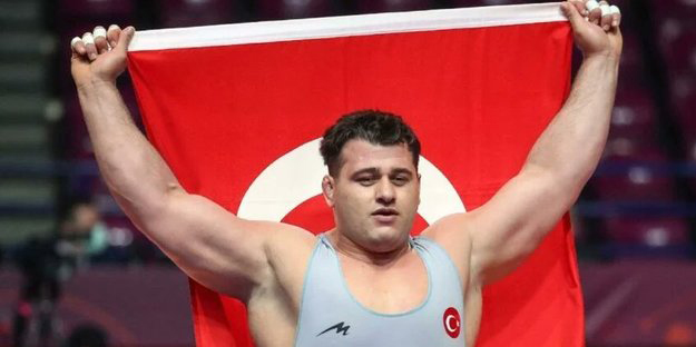 Rıza Kayaalp 11. kez Avrupa şampiyonu!