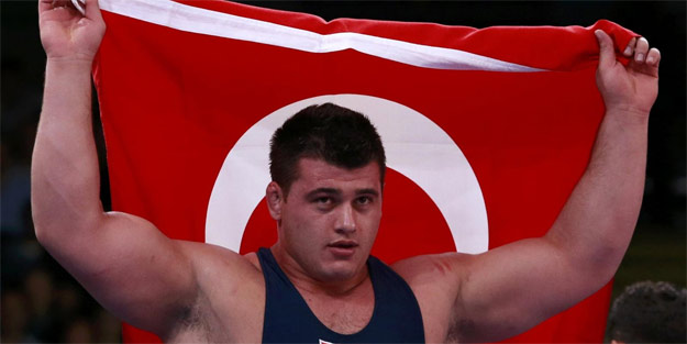 Rıza Kayaalp şampiyonluğuna sevinemedi