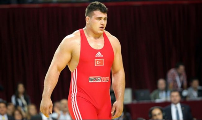 Rıza Kayaalp mindere çıkıyor