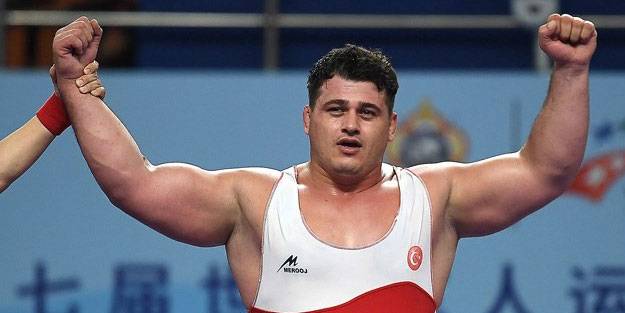 Rıza Kayaalp Tokyo'da çeyrek finalde