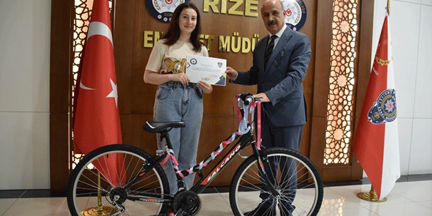 Rize Emniyet Müdürlüğü tarafından yapılan kısa film yarışmasının kazananları ödüllerini aldı