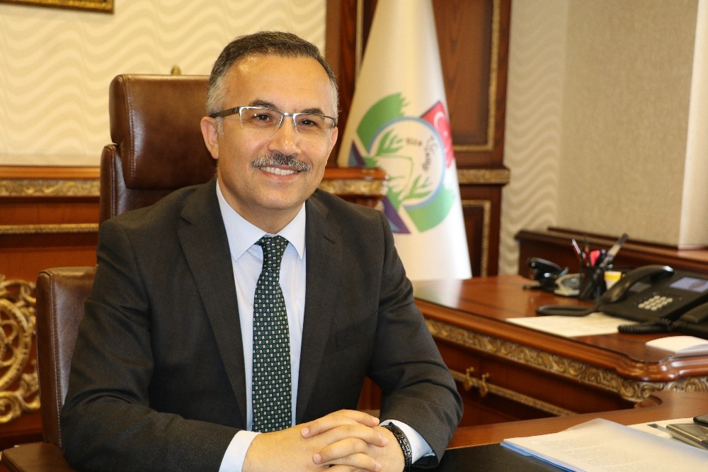 Rize Valisi Kemal Ceber’den Fırtına Vadisi’ndeki kaçak yapıların yıkımıyla ilgili açıklama 