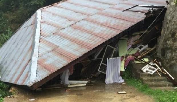 Rize'de heyelanda ev çöktü: 1 kişi yaralı