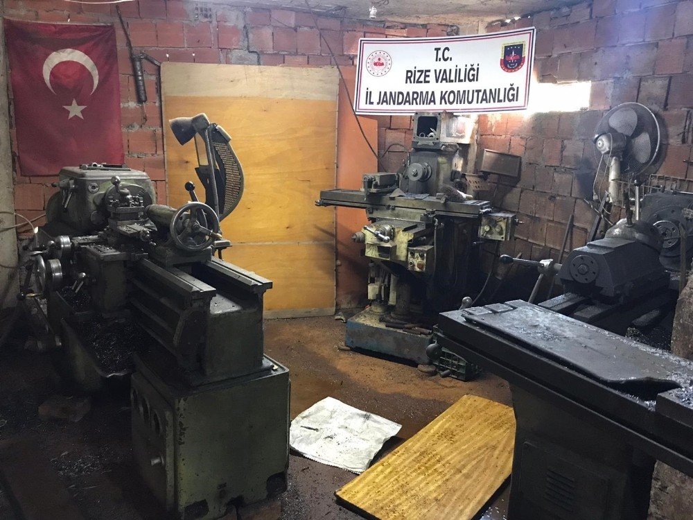 Rize’de jandarmadan kaçak silah atölyesine baskın: 2 gözaltı 