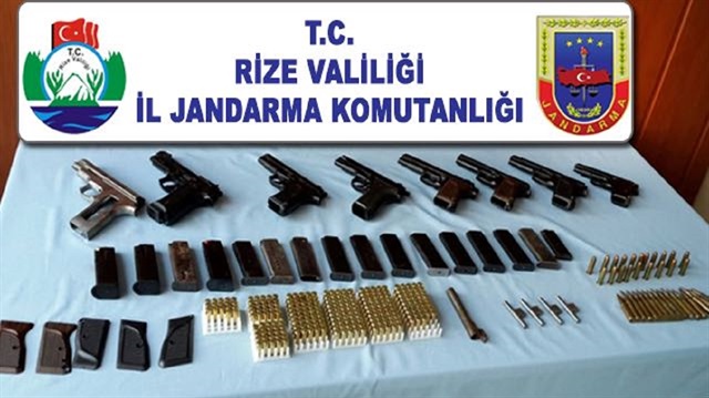 Rize'de kaçak silah operasyonu! 2 gözaltı