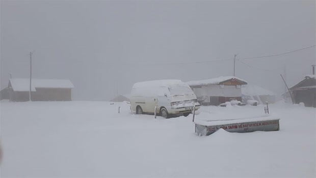 Rize'de kar nedeniyle yaylada mahsur kalanlar için çalışma başlatıldı