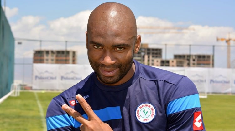 Rize'de Leonard Kweuke sevinci