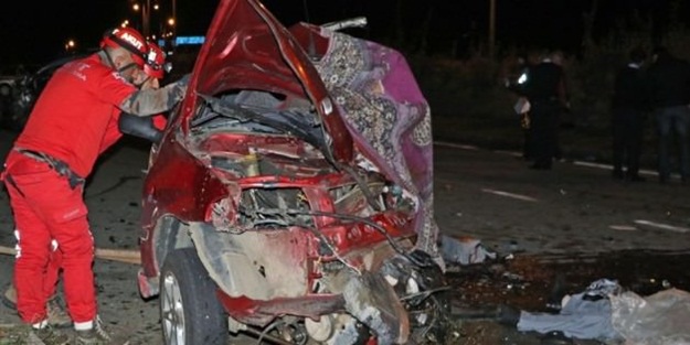 Rize'de trafik kazası: 2 ölü, 5 yaralı