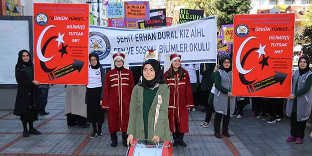 Rize'de 'Türkçe'nin yanlış kullanımı' protesto edildi