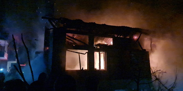 Rize'de yangın! Kullanılamaz hale geldi