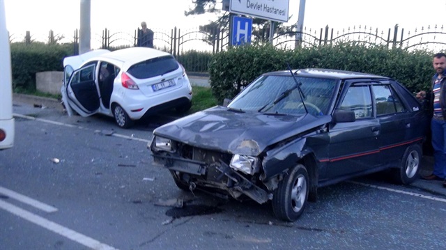 Rize'de zincirleme kaza: 2 kişi yaralı