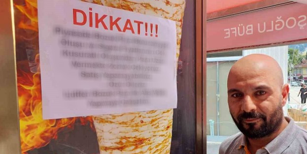 Rizeli esnaf isyan etti! Dükkanın camına bu yazıyı astı