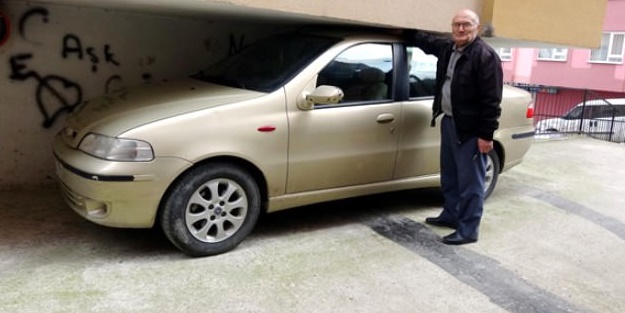 Rizeli şoförün park yeri görenleri şaşırtıyor!