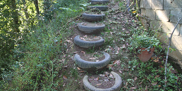 Rizeli yine yaptı yapacağını! Araba lastiklerinden öyle bir şey oluşturdu ki…