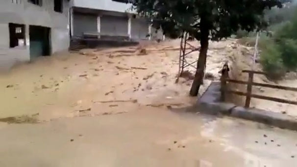 Rize'nin Başköy Köyü'nde sel paniği