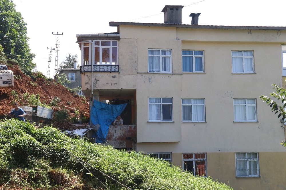 Rize’nin Derepazarı ilçesinde dün yaşanan selin yaraları sarılıyor 