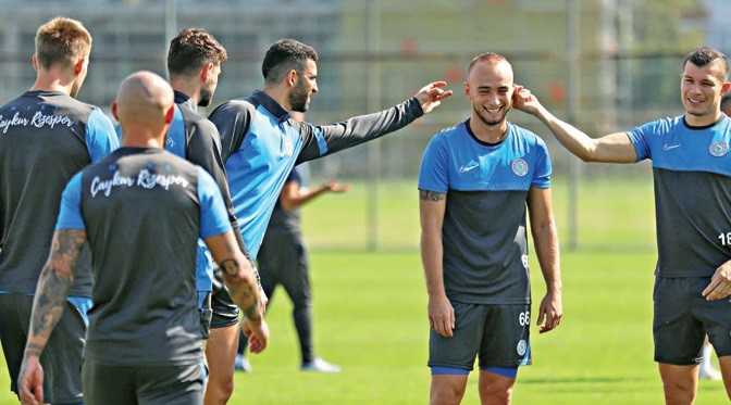 Rizespor acilen üç puan istiyor