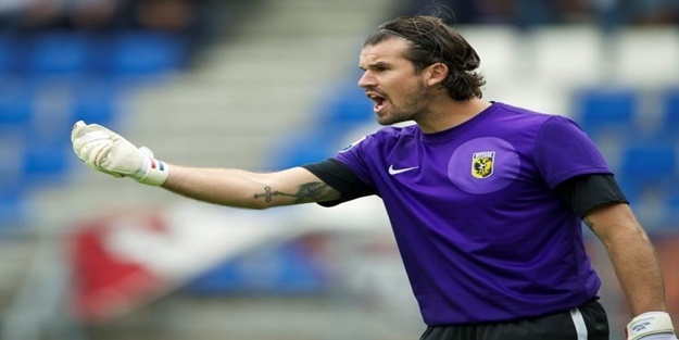 Rizespor kaleyi Piet Velthuizen'e teslim ediyor!