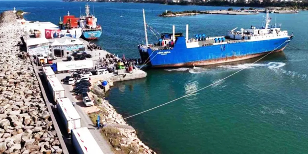 Ro-Ro sevkiyatları sürüyor! Ünye Limanı dünyaya açıldı!