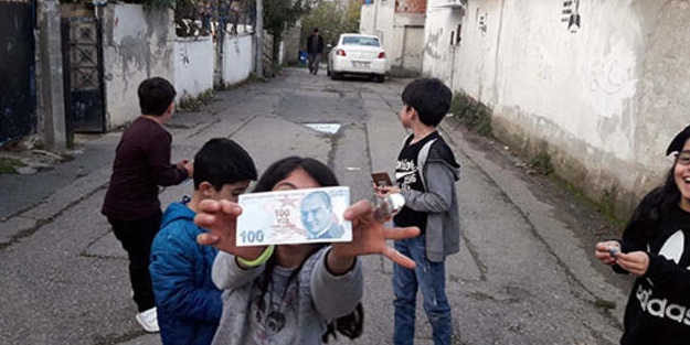 Zeynelabidin yine ortaya çıktı! Araçlarla gelip, para dağıttılar