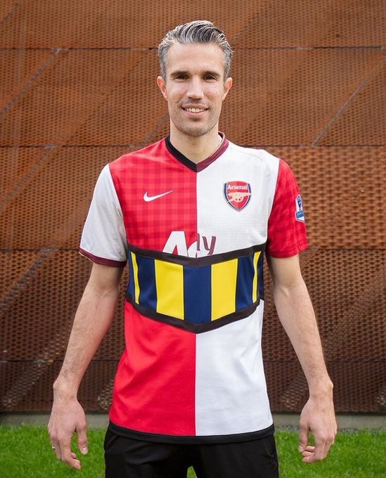 Robin van Persie futbolu bırakıyor 