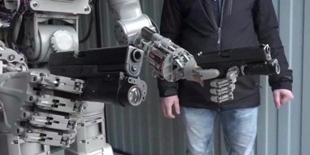 Robot asker görücüye çıktı