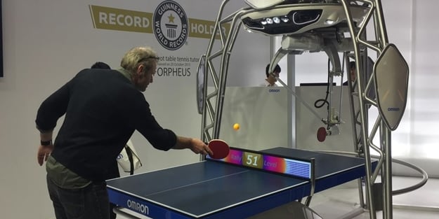 Robotlar ve insanlar maç yaptı!