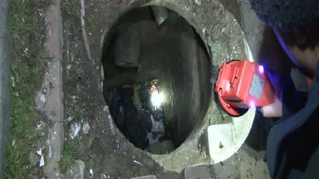 Rögar kapağı çalındı görme engelli vatandaş içine düştü