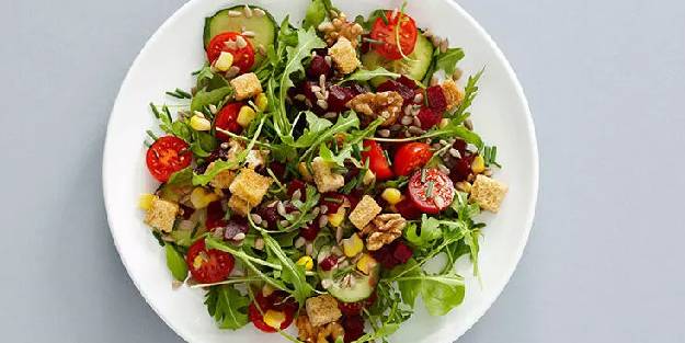 Roka salatası tarifi nasıl yapılır? Narlı roka salatası tarifi