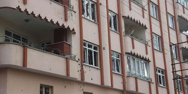 Roketlerin oluşturduğu tahribat gün ağarınca ortaya çıktı