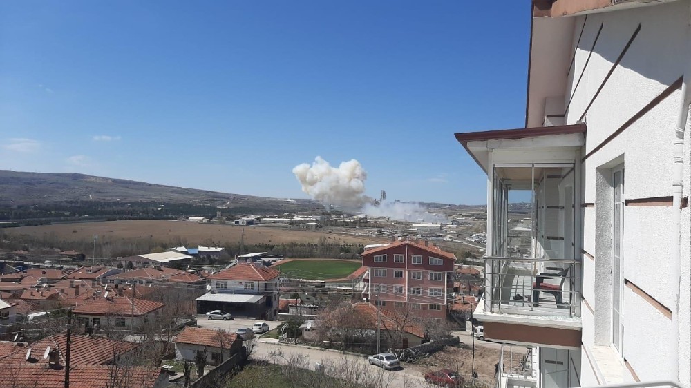 Roketsan’da bir patlama meydana geldi. Patlamada 3 kişinin hafif yaralandığı öğrenildi. 