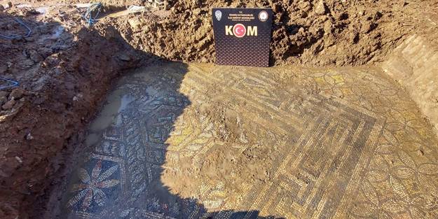 Roma dönemine ait 1800 yıllık tarihi eserler ele geçirildi