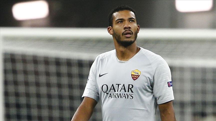 Romalı futbolcuya kendi taraftarından ırkçı saldırı oldu
