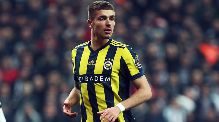 Roman Neustadter'e 2 talip birden